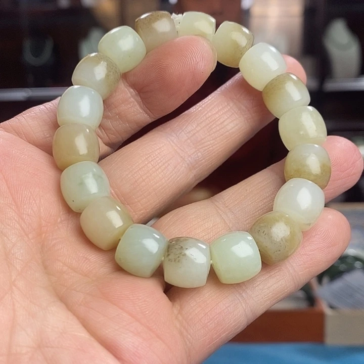 和田玉未镶嵌手串