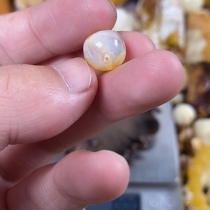 琥珀未镶嵌珠宝奇石我