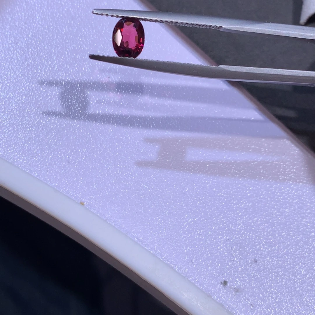 未镶嵌裸石碧玺0.88克拉