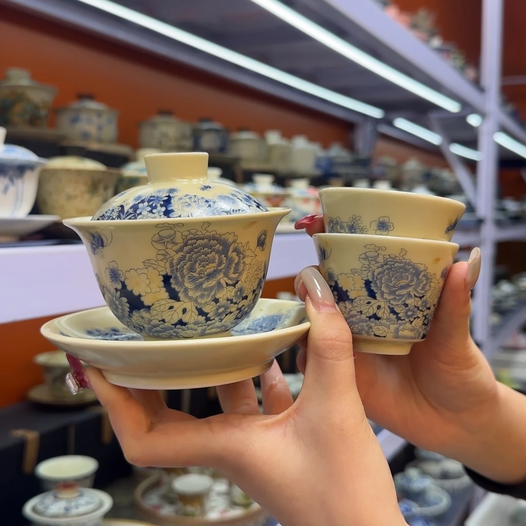 我在外面吃饭呢你