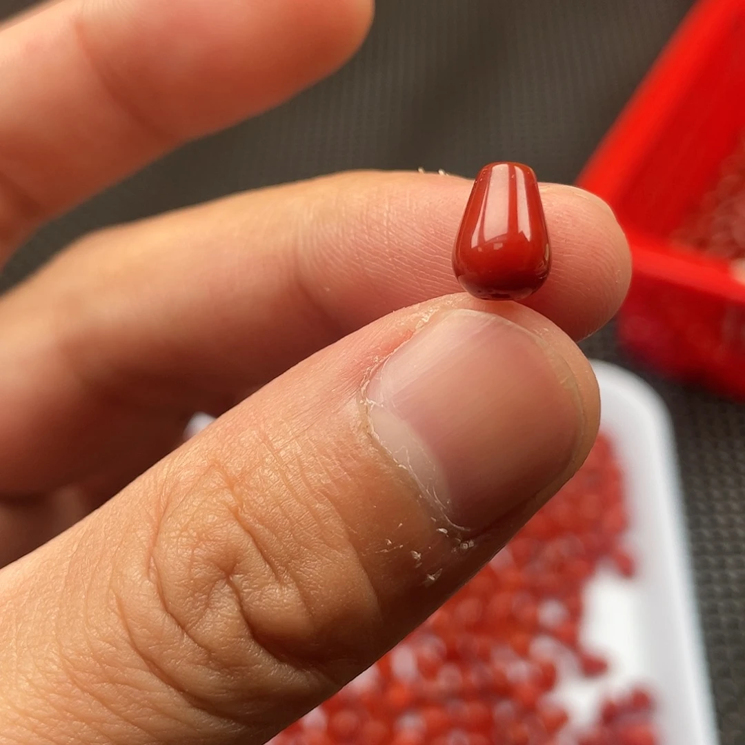 南红玛瑙7*9柿子红小水滴一颗 1号未镶嵌