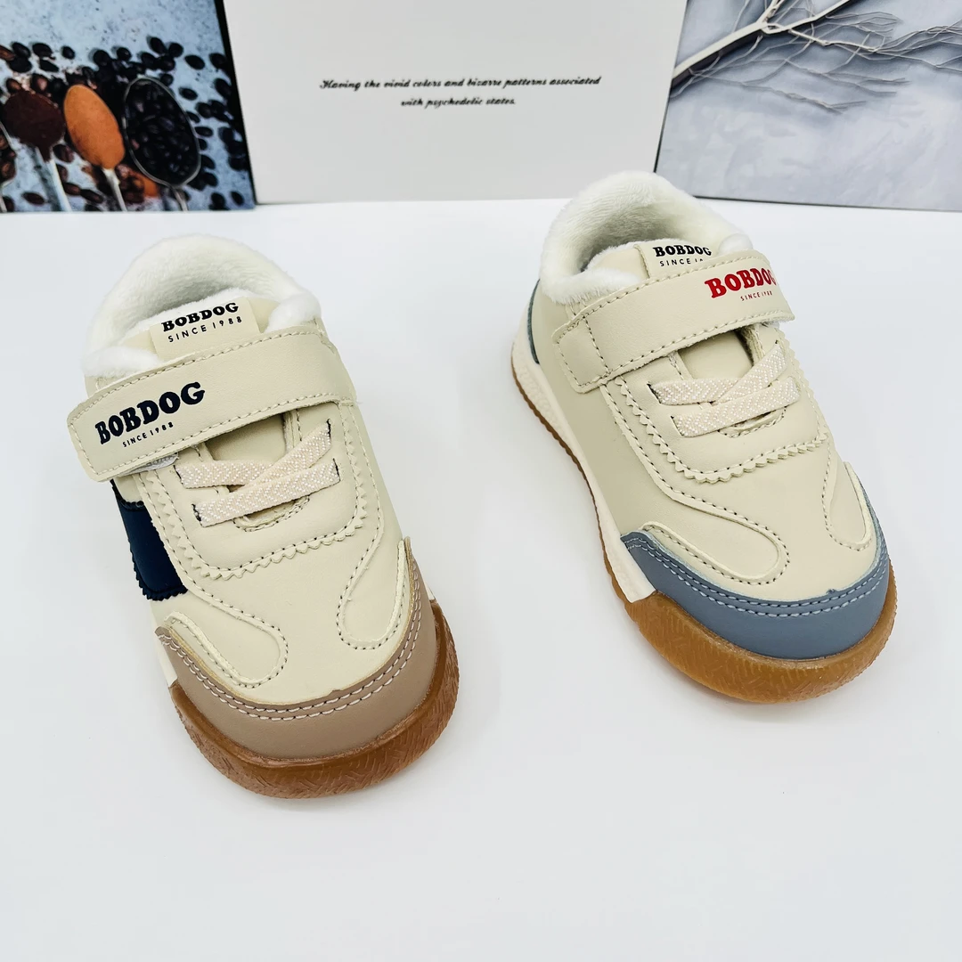 C1区1042冬季儿童休闲软底二棉皮面加绒鞋