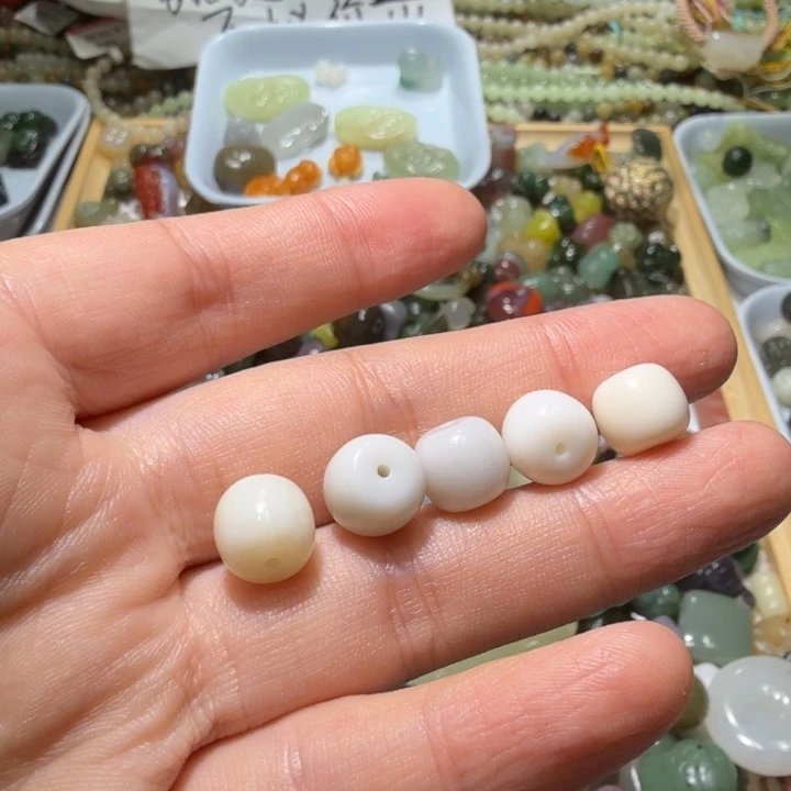 和田玉未镶嵌珠宝半成品