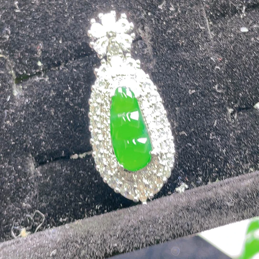 翡翠颈饰未镶嵌17，