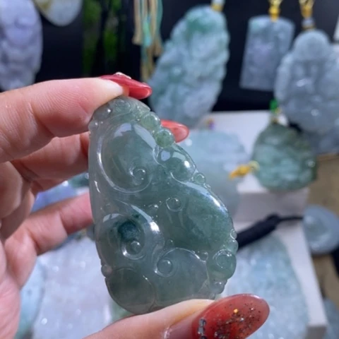 【闪购商品】颈饰未镶嵌翡翠如意
