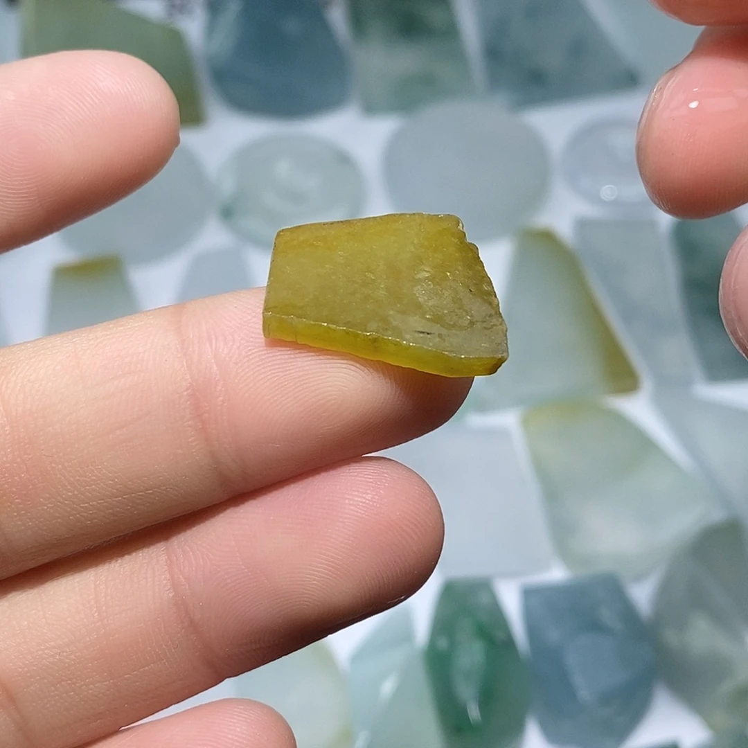 翡翠未镶嵌颈饰6433