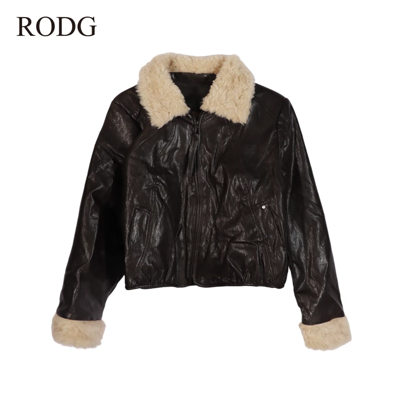 RODGR54YR1652A 冬季新款简约毛领羽绒服 1652