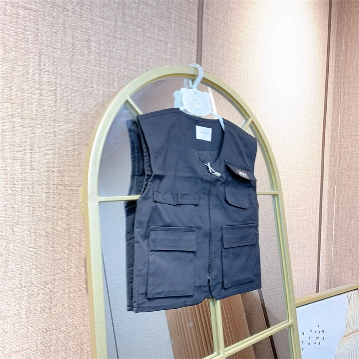 AD195   宝宝深灰色工装马甲