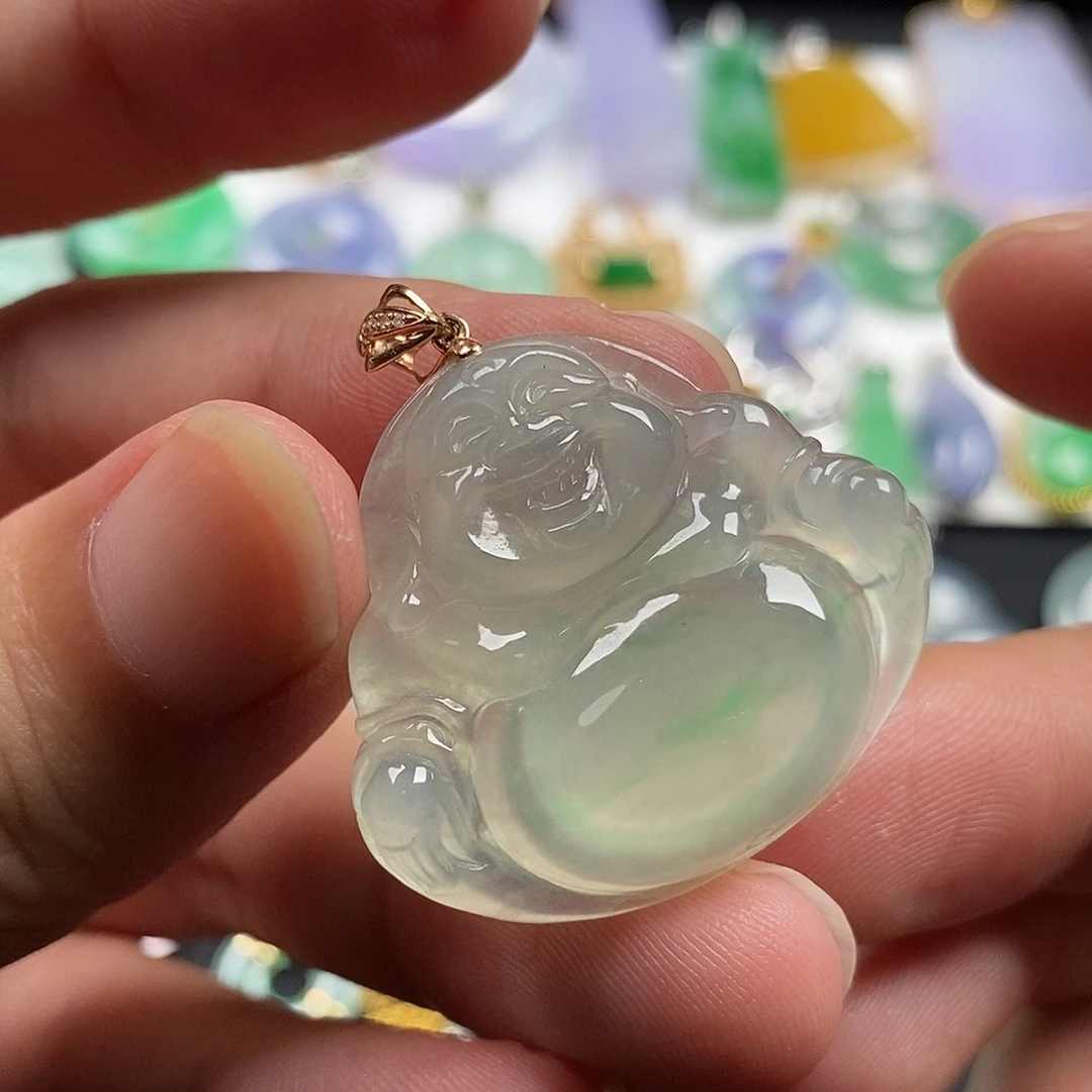 翡翠18K金镶嵌颈饰翡翠