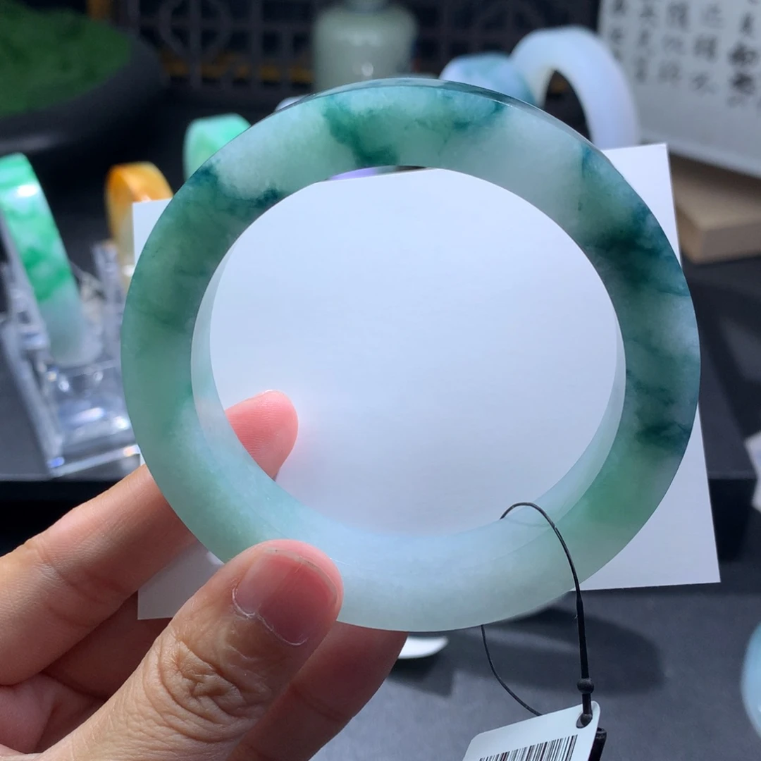 未镶嵌手镯定制翡翠