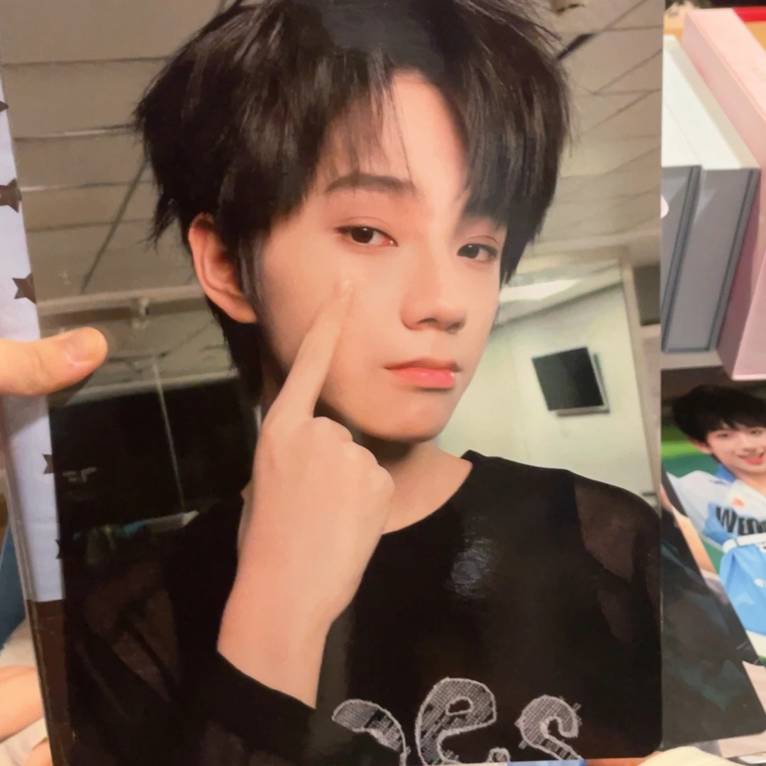 王橹杰大卡➕卡套nn