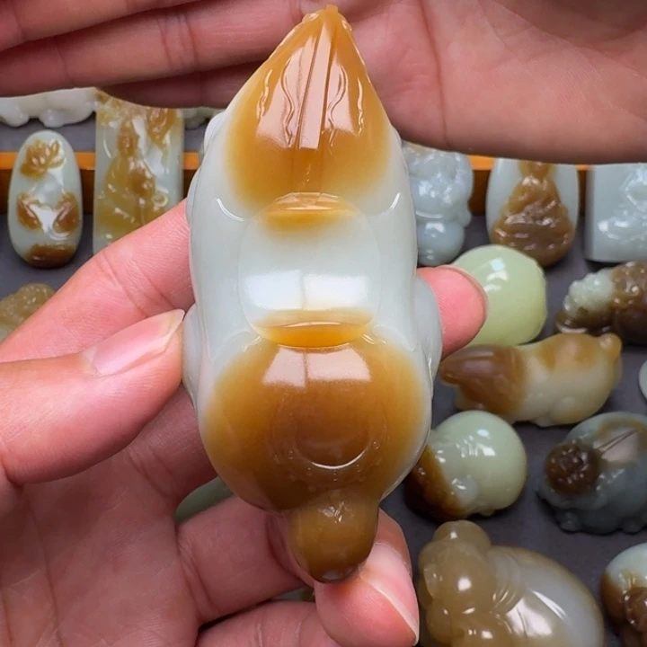 和田玉颈饰未镶嵌毛***仰