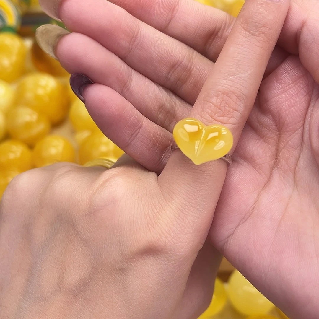 琥珀颈饰银S925镶嵌爱心蜜蜡戒指