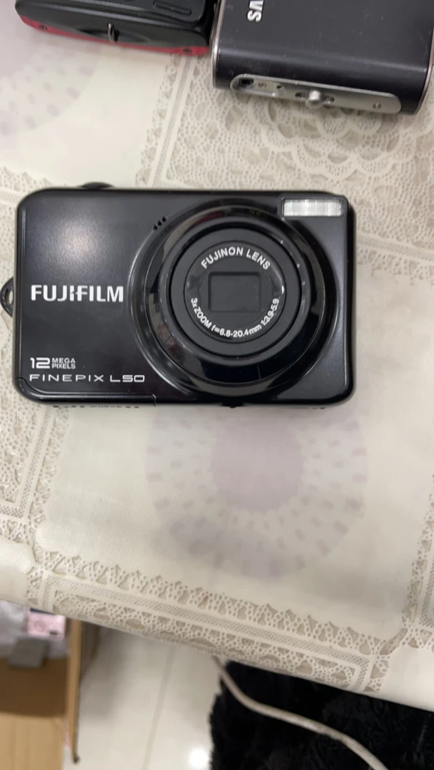 9新 Fujifilm/富士 富士l50 1200万像素 3倍光学变焦