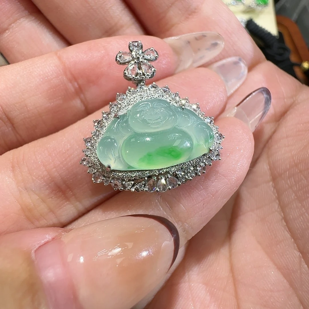 【闪购商品】颈饰18K金镶嵌翡翠