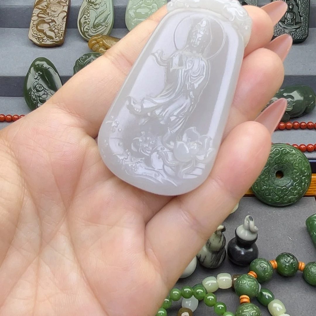 和田玉未镶嵌颈饰