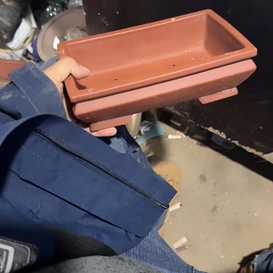 是一个不知名作家与著名导演兼电影演员们之间互相竞争