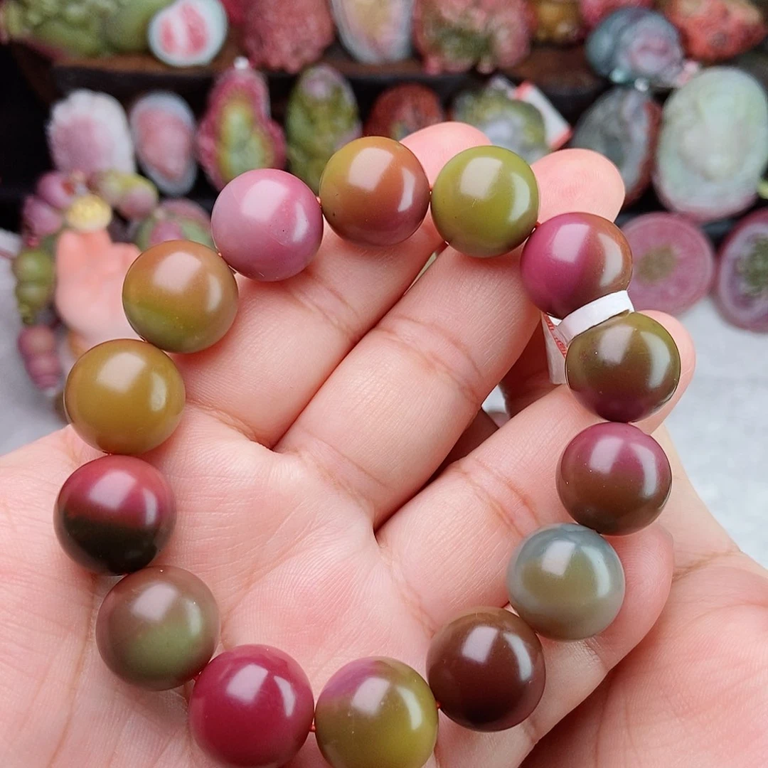 未镶嵌石英质玉（盐源）珠宝半成品