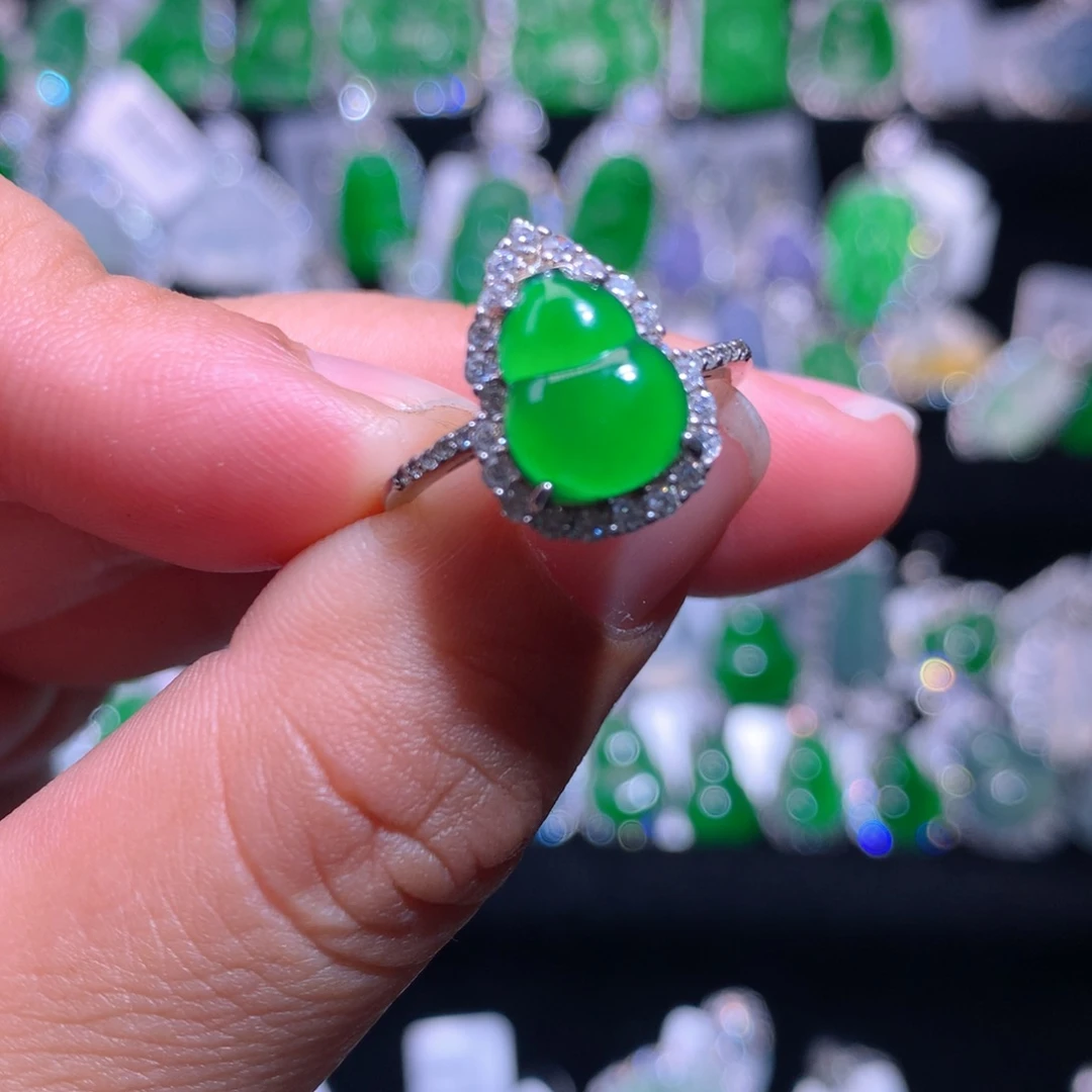 【闪购商品】颈饰银S925镶嵌翡翠天然翡翠