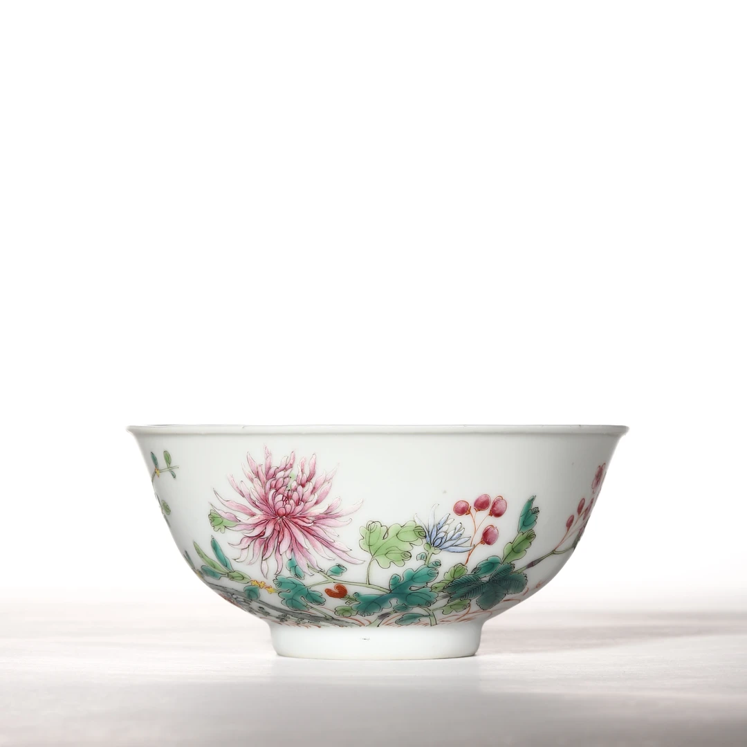 1021清晚期·粉彩花卉纹碗【古董拍卖】