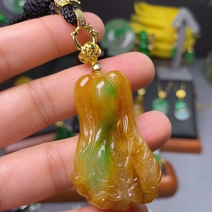 吊坠(赠链)未镶嵌翡翠