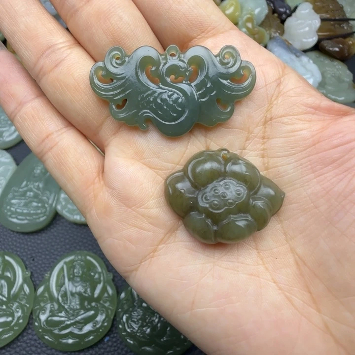 和田玉未镶嵌颈饰