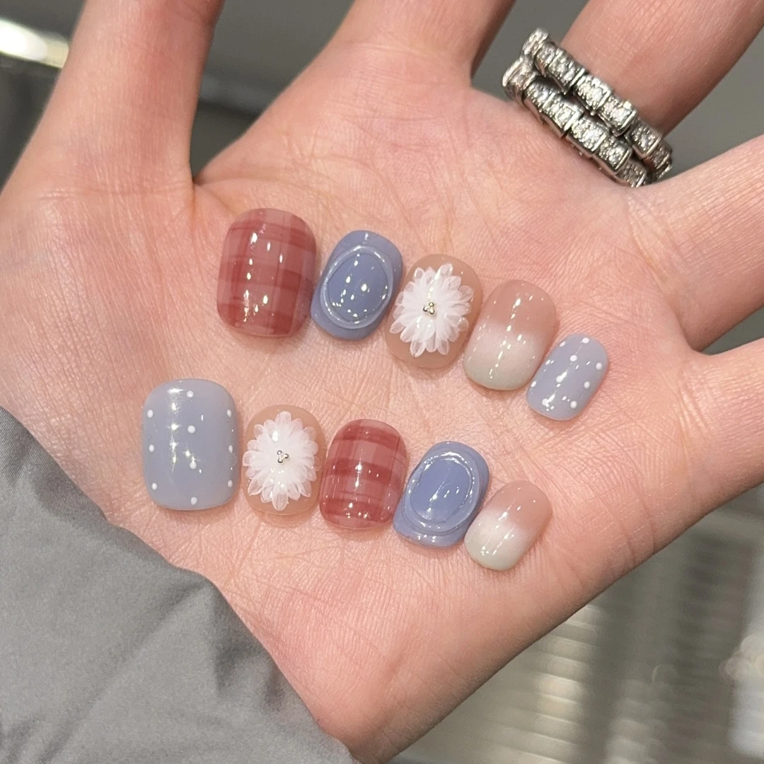 千繁【冰花少女】手绘格纹ins风纯手工穿戴甲短款美甲贴片假指甲