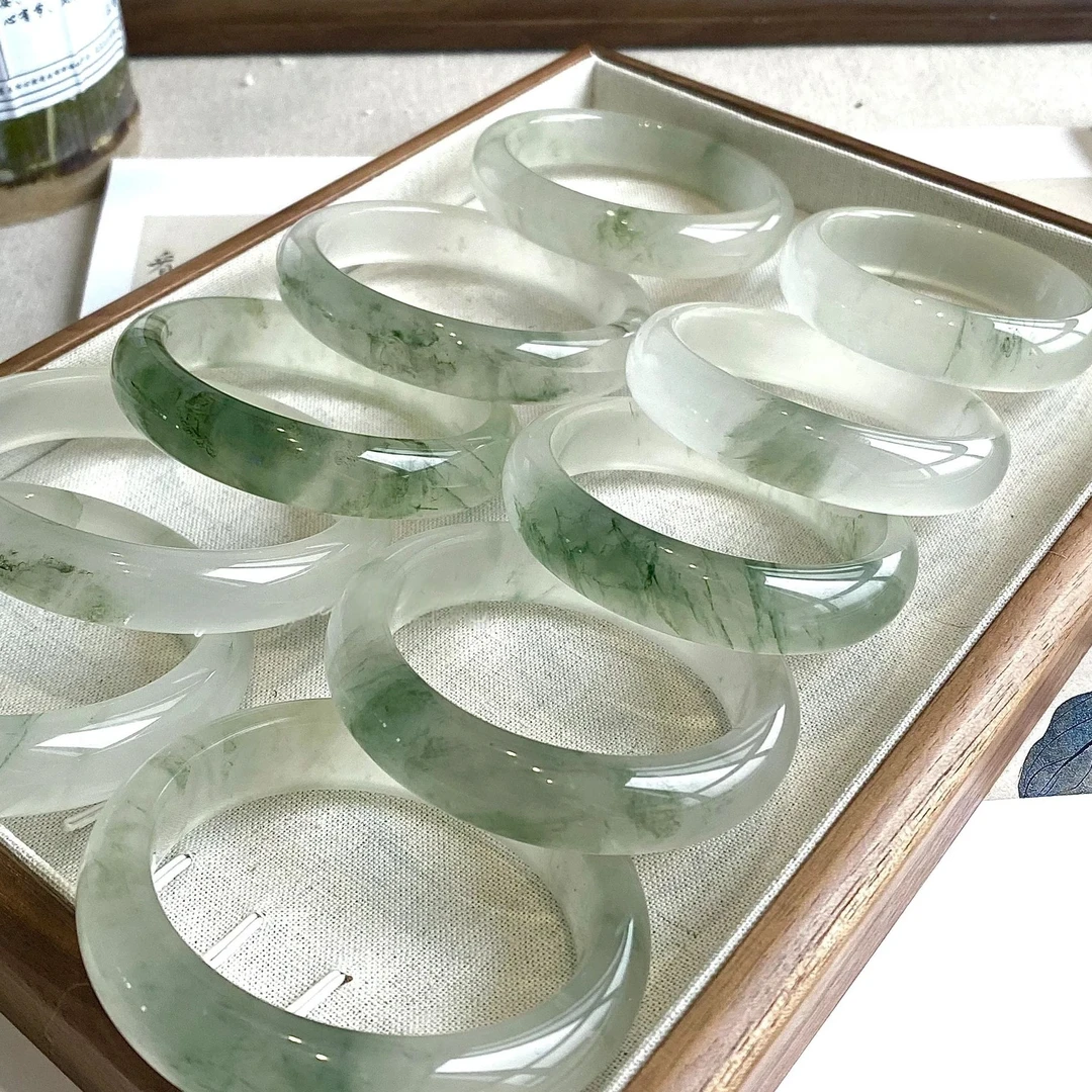 高品天然飘绿天山翠玉镯不知春飘花玉镯首饰送女士礼物多样性发一