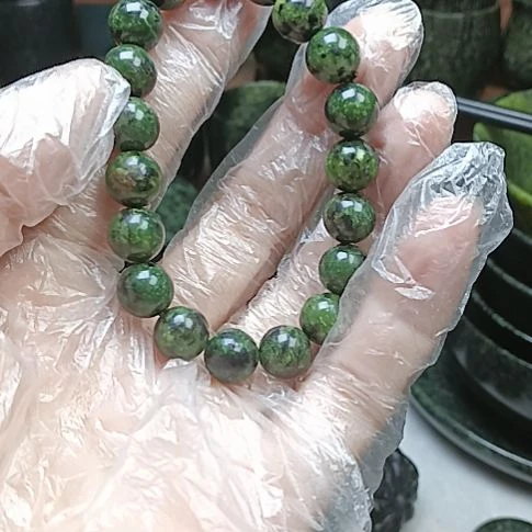 蛇纹石玉未镶嵌卡10手串