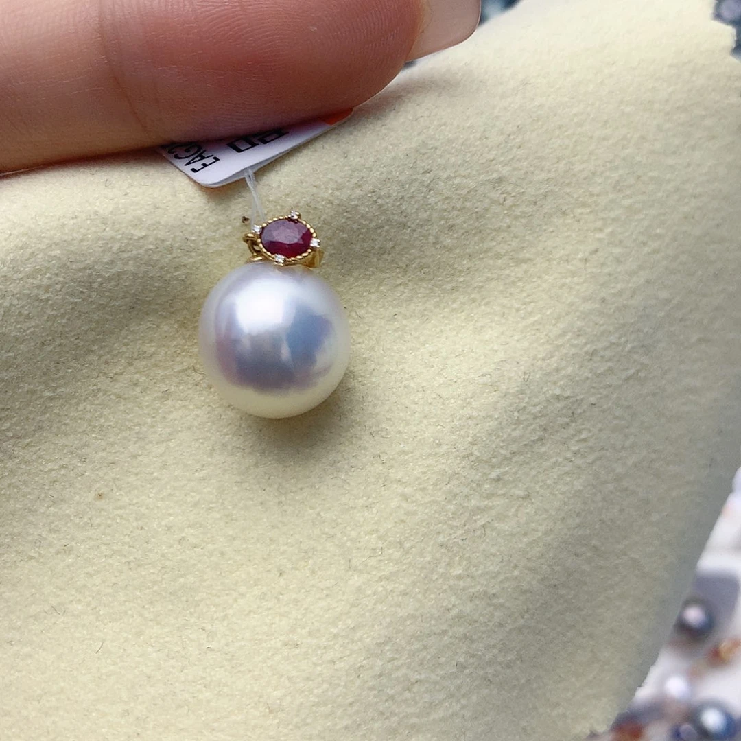 海水珍珠颈饰18K金镶嵌W79