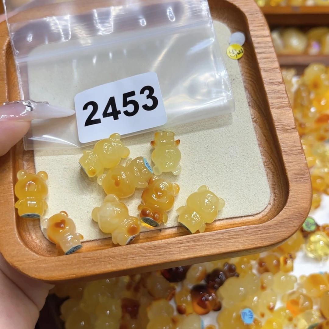 一***器未镶嵌琥珀珠宝奇石