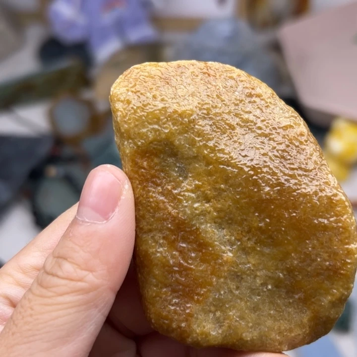 翡翠颈饰未镶嵌毛料