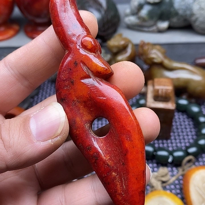 未镶嵌蛇纹石玉颈饰