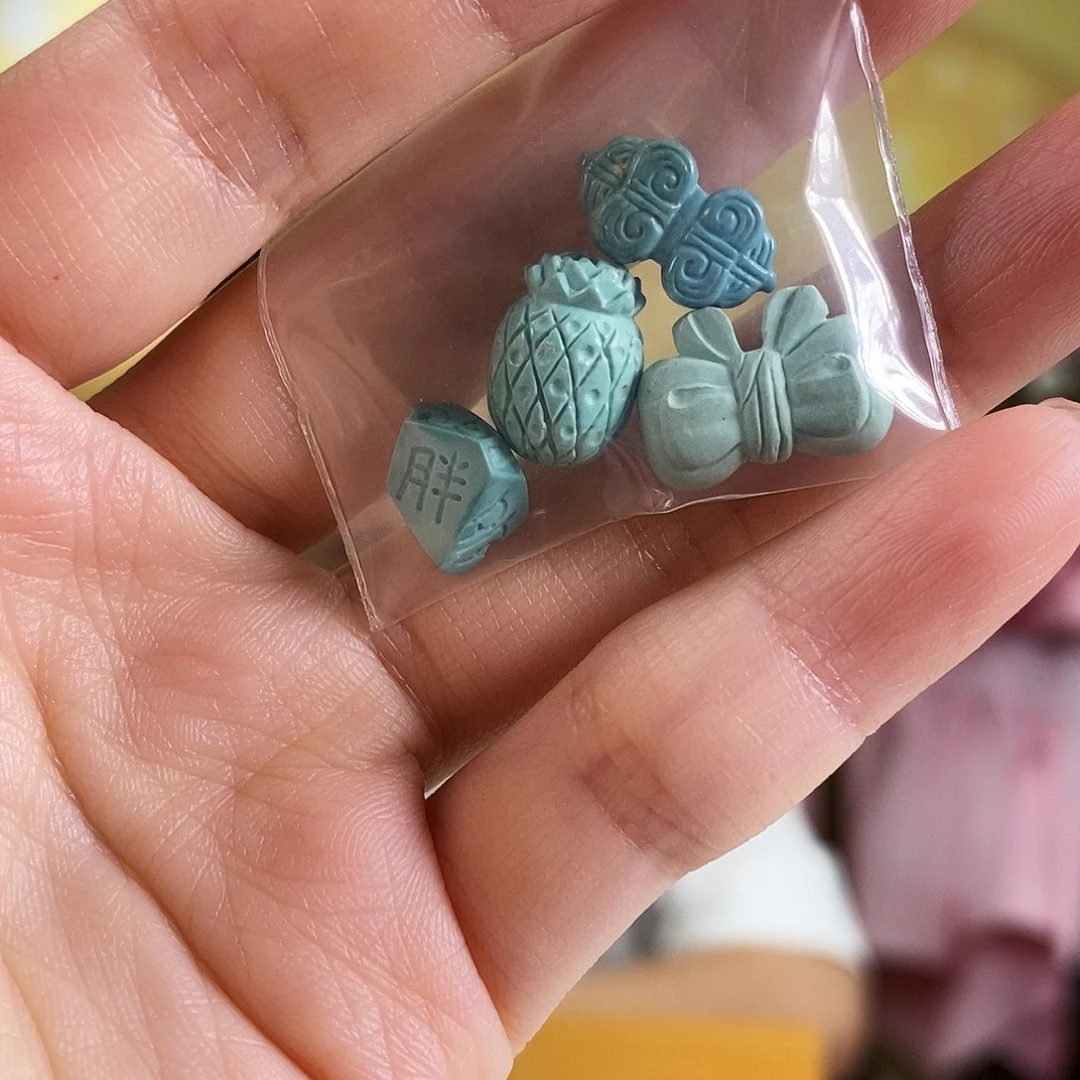 未镶嵌绿松石珠宝奇石