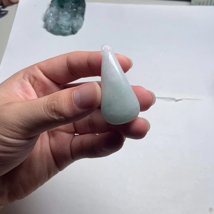 颈饰未镶嵌翡翠福瓜1
