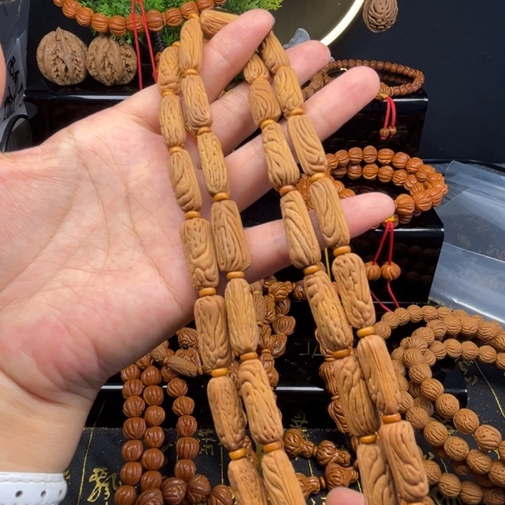 手串桃核金条脖挂
