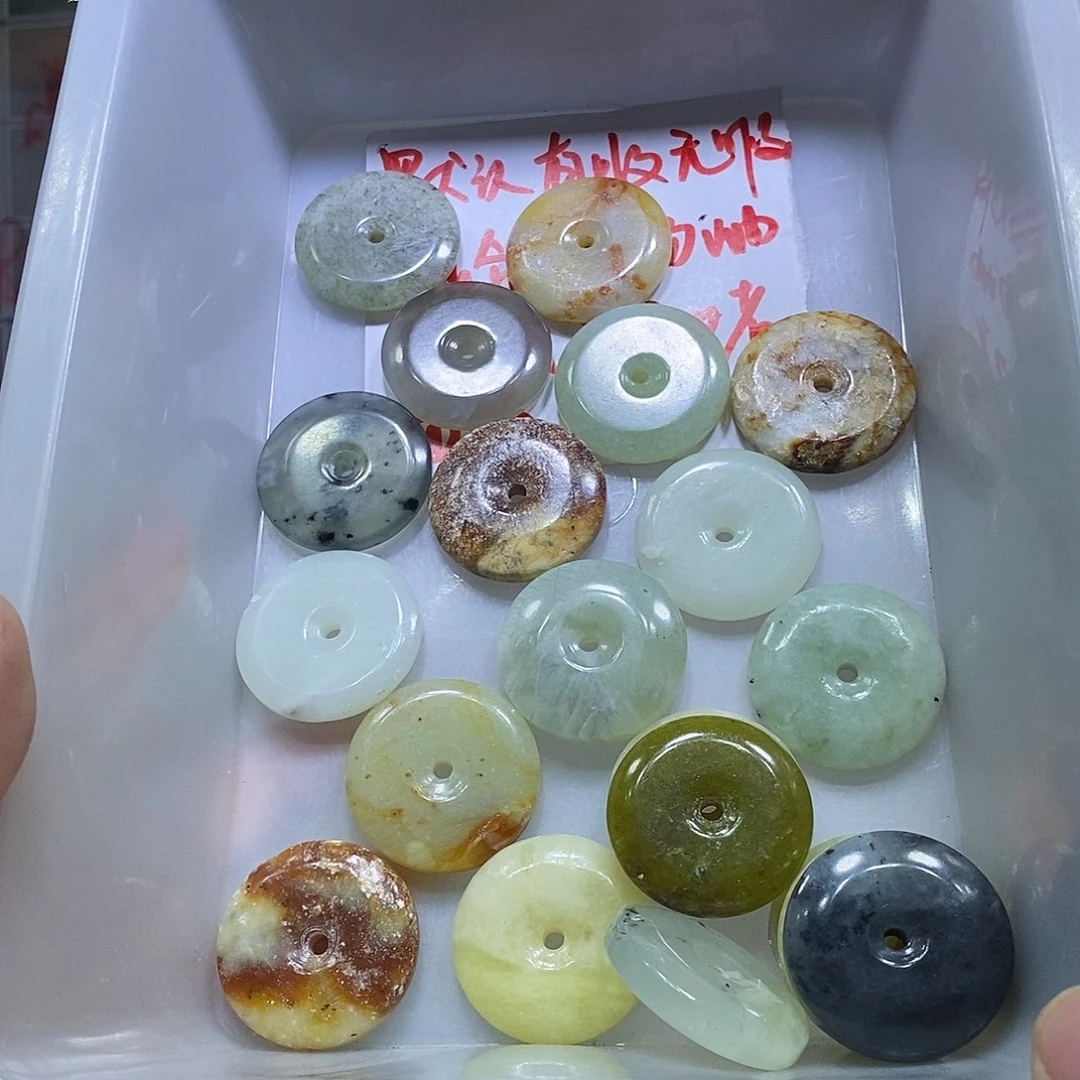 合金蛇纹石玉颈饰183