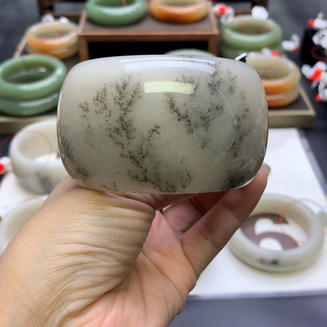 石英质玉未镶嵌手镯