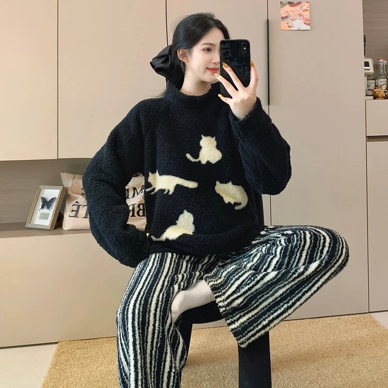 秋冬加厚圆领法兰绒睡衣女加绒黑色卡通猫咪珊瑚绒冬季家居服套装