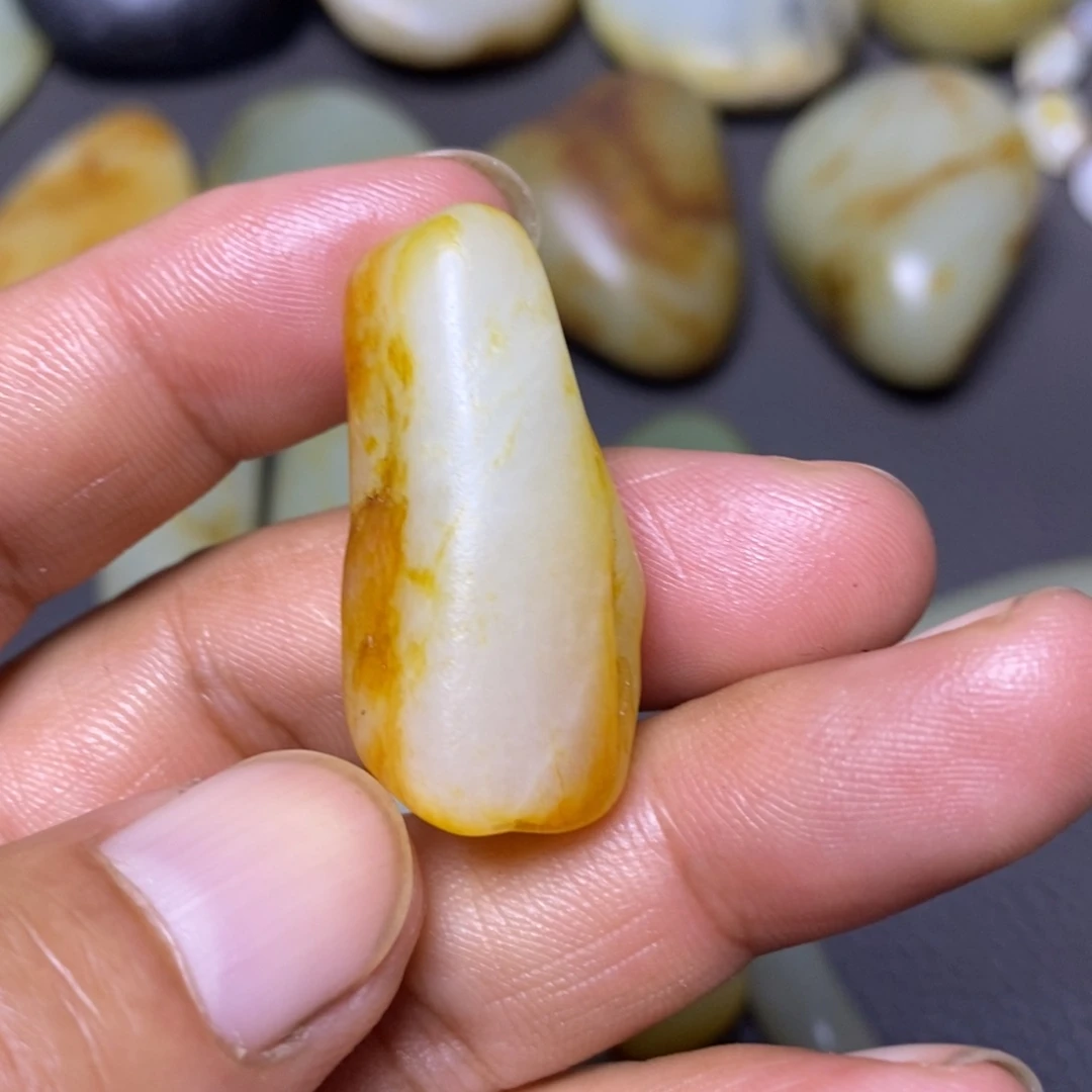 和田玉（糖玉）未镶嵌挂件