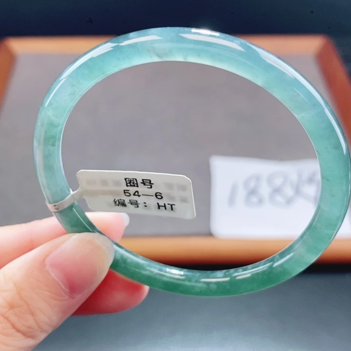 翡翠未镶嵌手镯翡翠手镯3