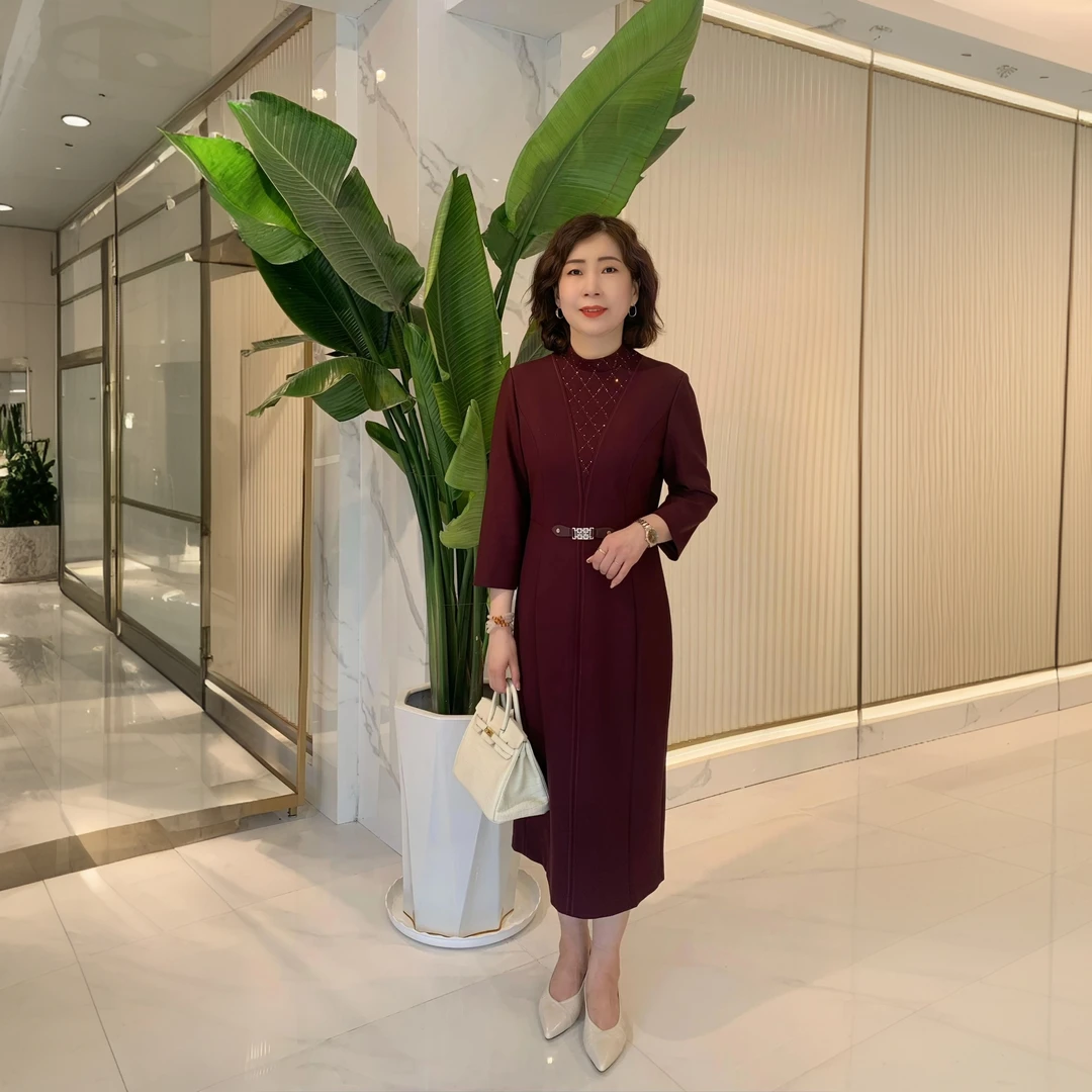 慕天姿  171236  酒红色时尚修身连衣裙
