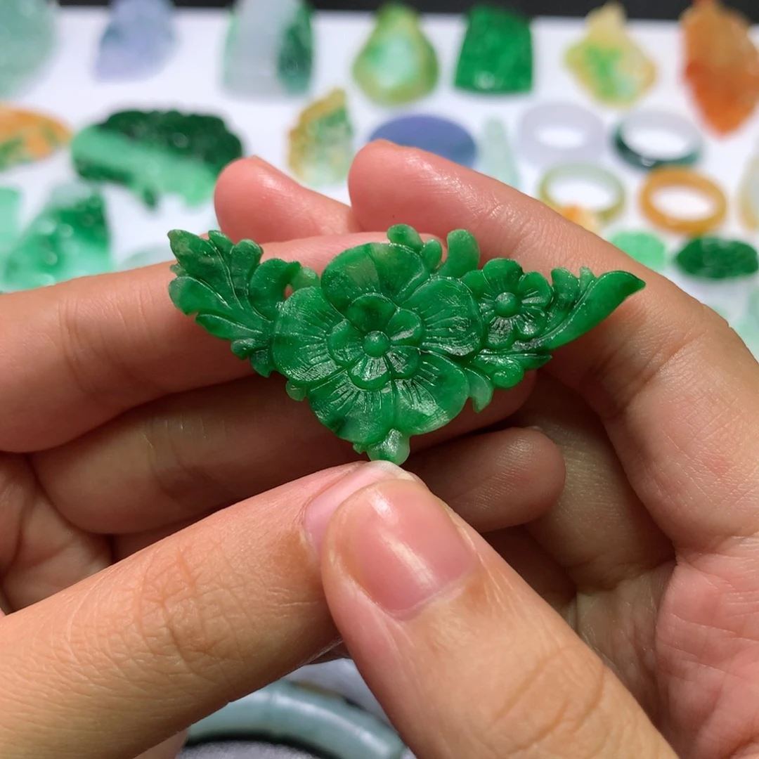 未镶嵌定制翡翠十*花