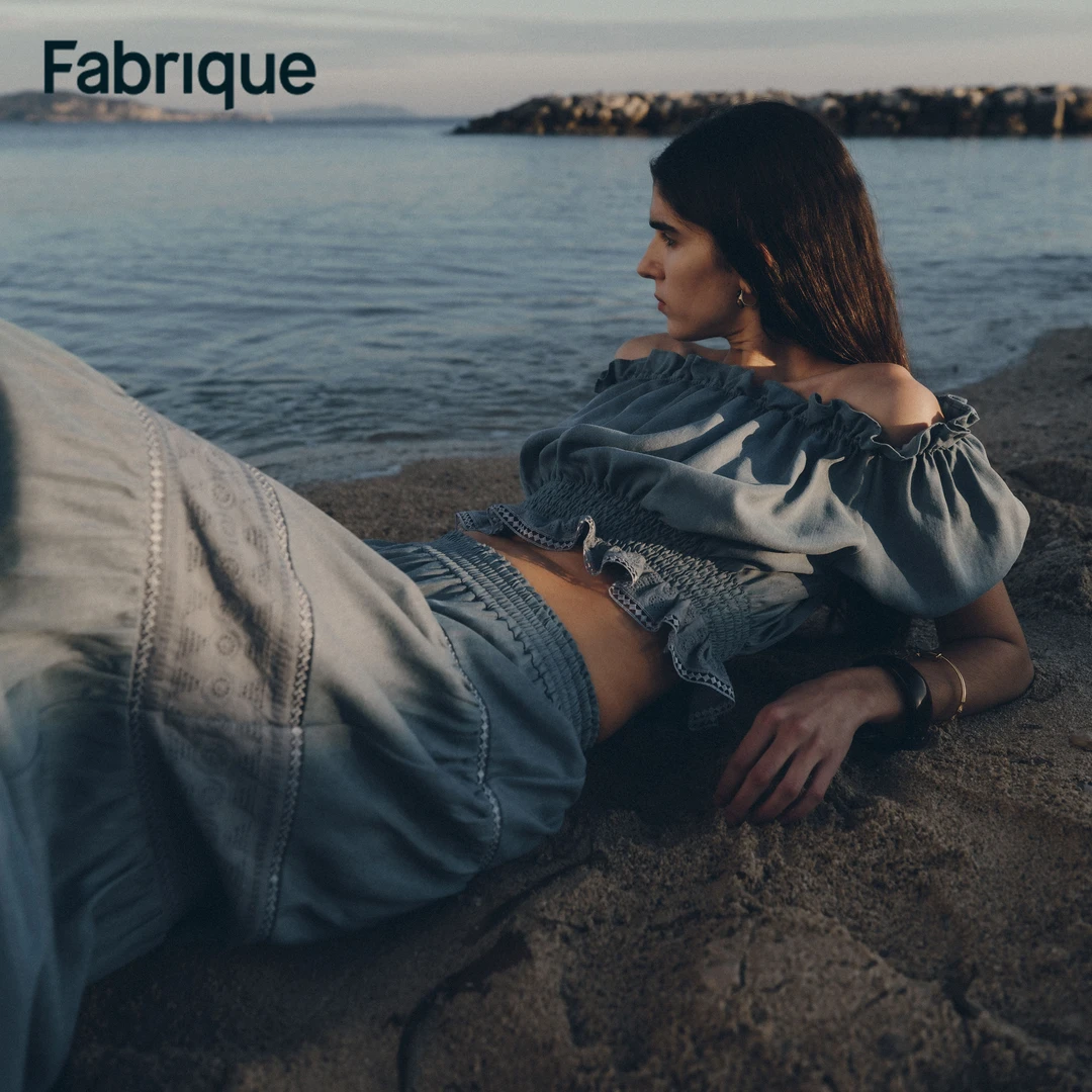Fabrique Oluka 【波嬉风】新款蓝调时刻牛仔蓝薄款刺绣褶饰半裙