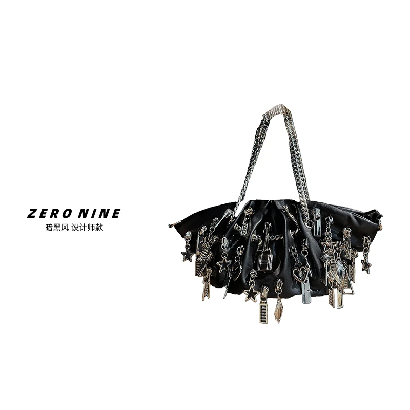 Dan Dan 云朵包 个性锁扣挂饰机车手提包