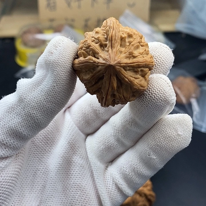 达***磨文玩核桃吊坠有修不退不换