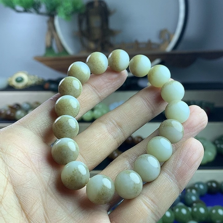 和田玉未镶嵌手串