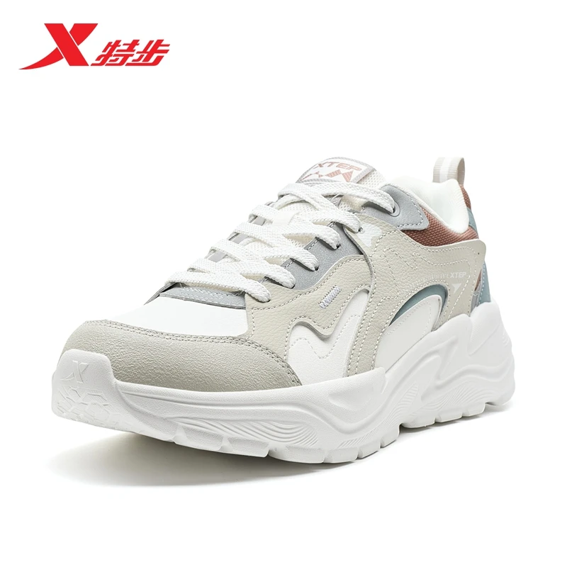 【流派】特步男鞋2025春季新款运动鞋轻便时尚百搭975119320012