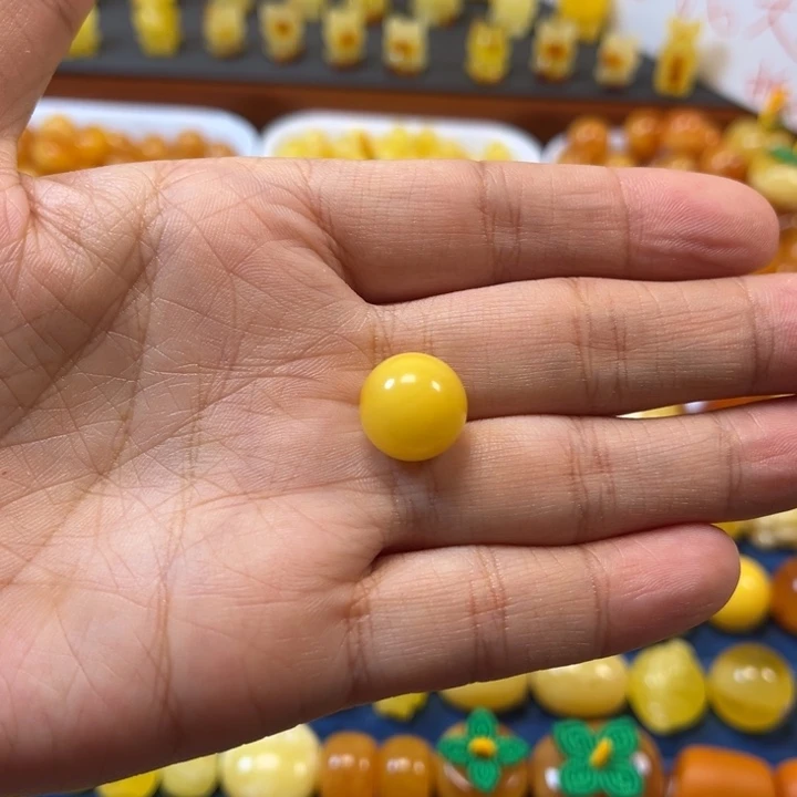 琥珀未镶嵌裸石卡13老蜡单珠