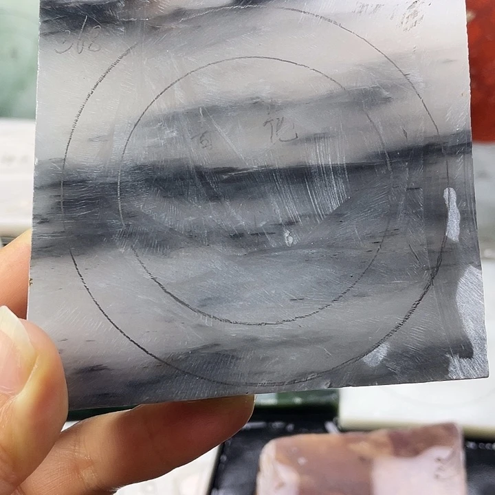 石英质玉未镶嵌手镯定制